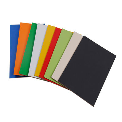 Твердые доски Mdf 15 мм Белый деревянный цвет Меламинный Mdf с плотностью 680-830 кг/м3